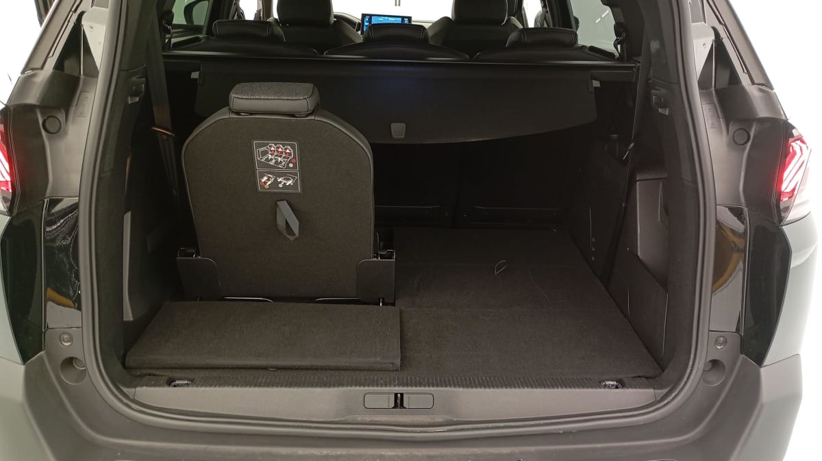 PEUGEOT 5008 Hybrid 136 e-DCS6 Allure Pack