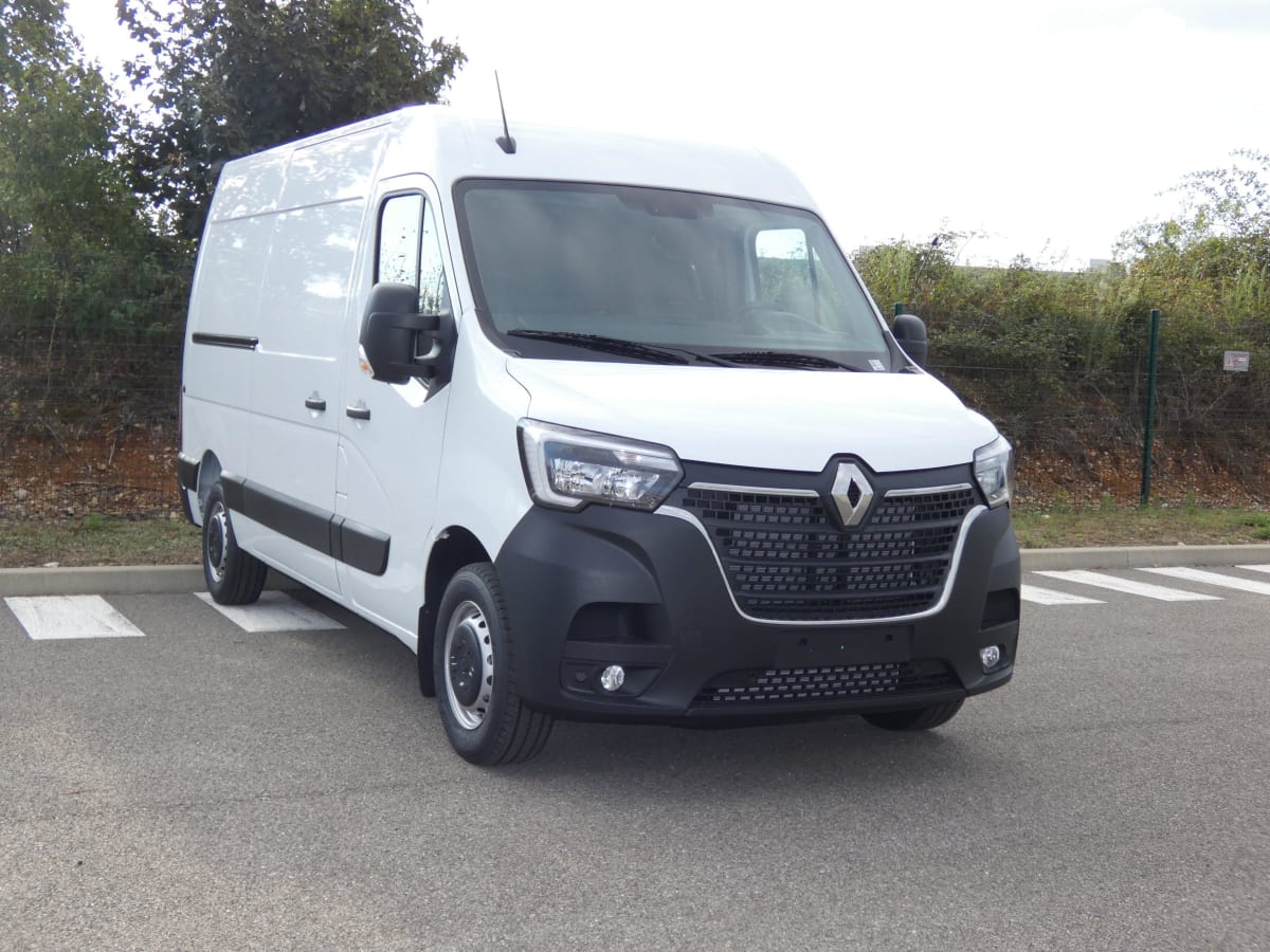 RENAULT MASTER TRAC F3500 L2H2 BLUE DCI 135 CONFORT + Pack R-Link Evolution