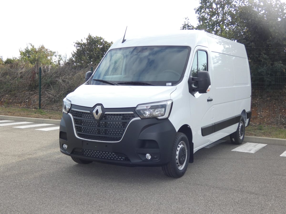 RENAULT MASTER TRAC F3500 L2H2 BLUE DCI 135 CONFORT + Pack R-Link Evolution