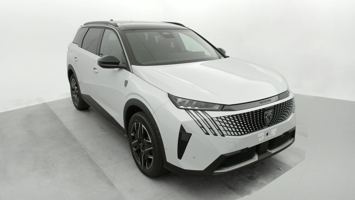 PEUGEOT 5008  HYBRID 136 E-DCS6 GT