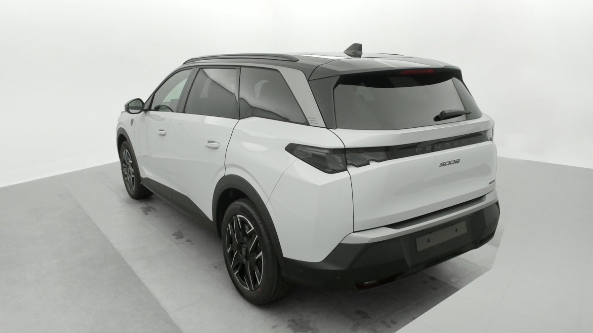 PEUGEOT 5008  HYBRID 136 E-DCS6 GT