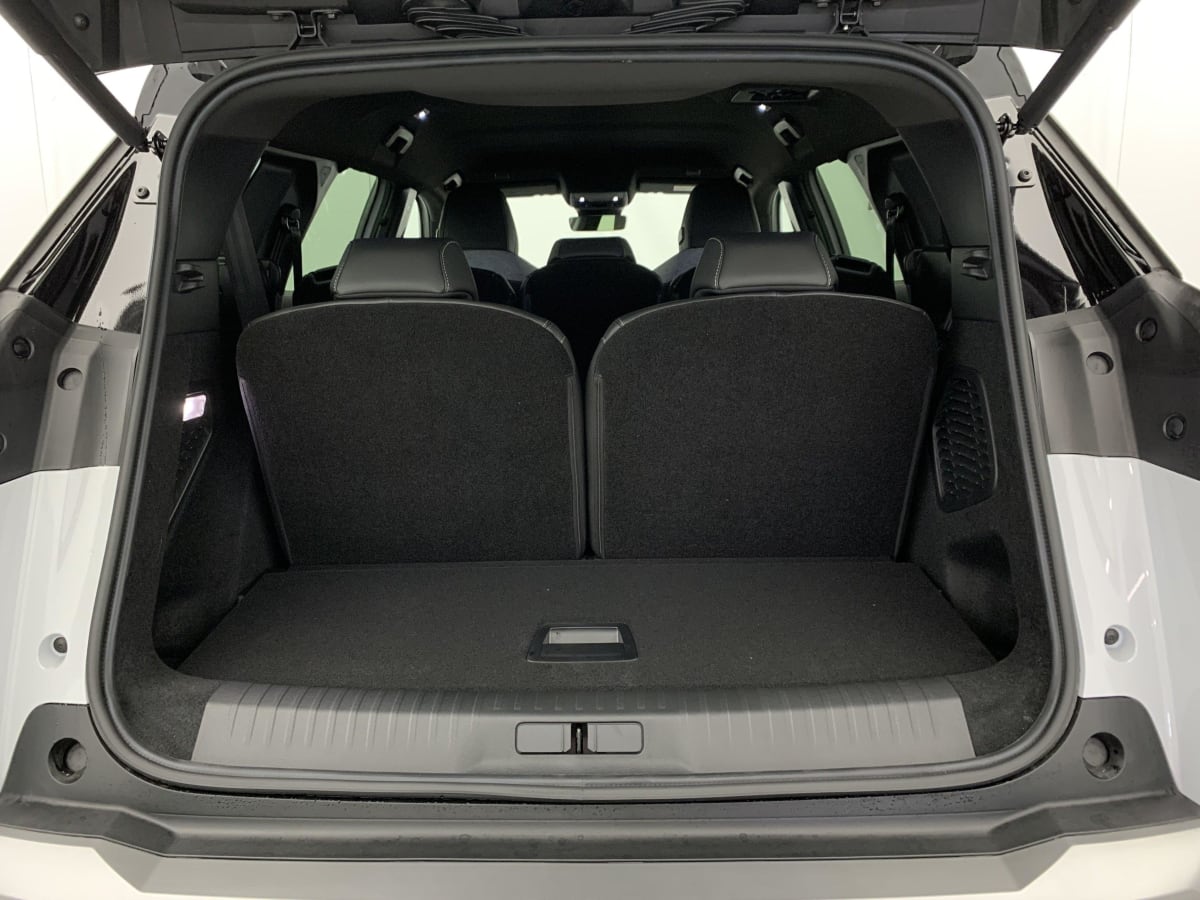 PEUGEOT 5008  HYBRID 136 E-DCS6 GT