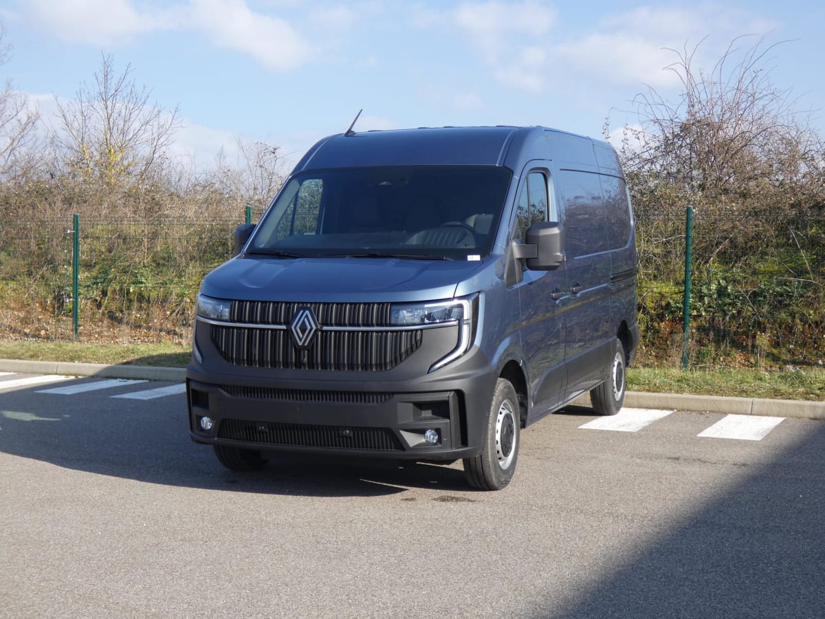 RENAULT MASTER TRAC 3T5 L2H2 BLUE DCI 170 EXTRA + Pack Visibilité