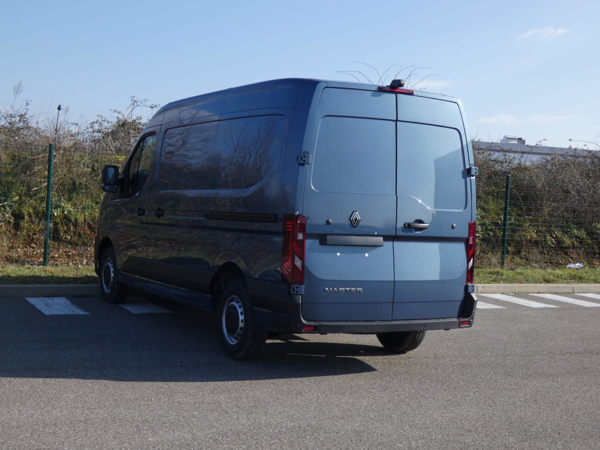 RENAULT MASTER TRAC 3T5 L2H2 BLUE DCI 170 EXTRA + Pack Visibilité