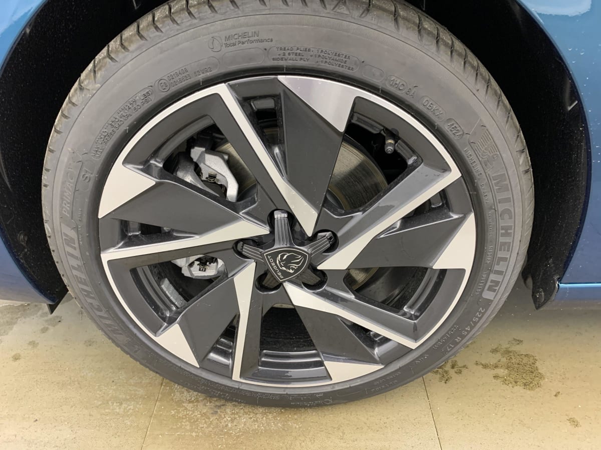 PEUGEOT 308 BlueHDi 130ch S S EAT8 Allure + Pack Access