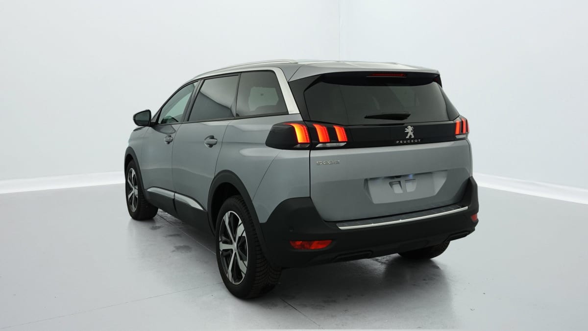 PEUGEOT 5008 PureTech 130ch S S EAT8 Allure Pack