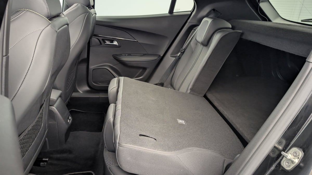 PEUGEOT 2008 ELECTRIQUE 136 ch GT