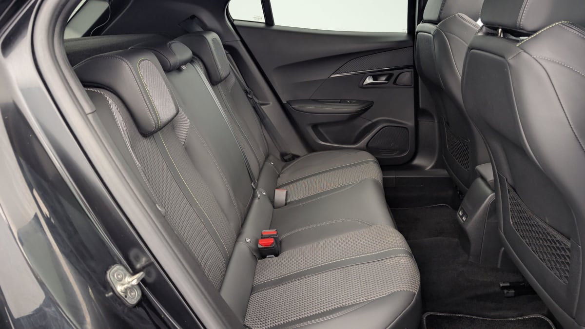PEUGEOT 2008 ELECTRIQUE 136 ch GT