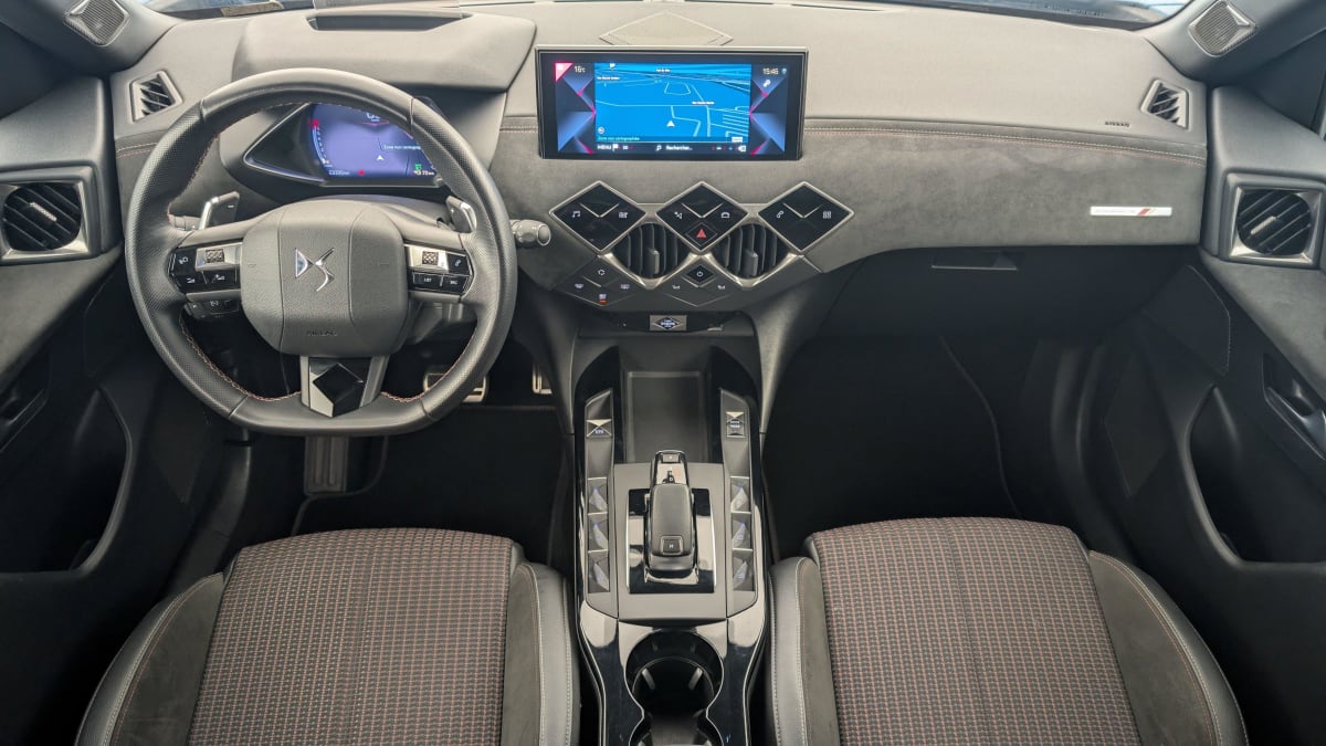 DS DS3 CROSSBACK PureTech 130 EAT8 Performance Line+