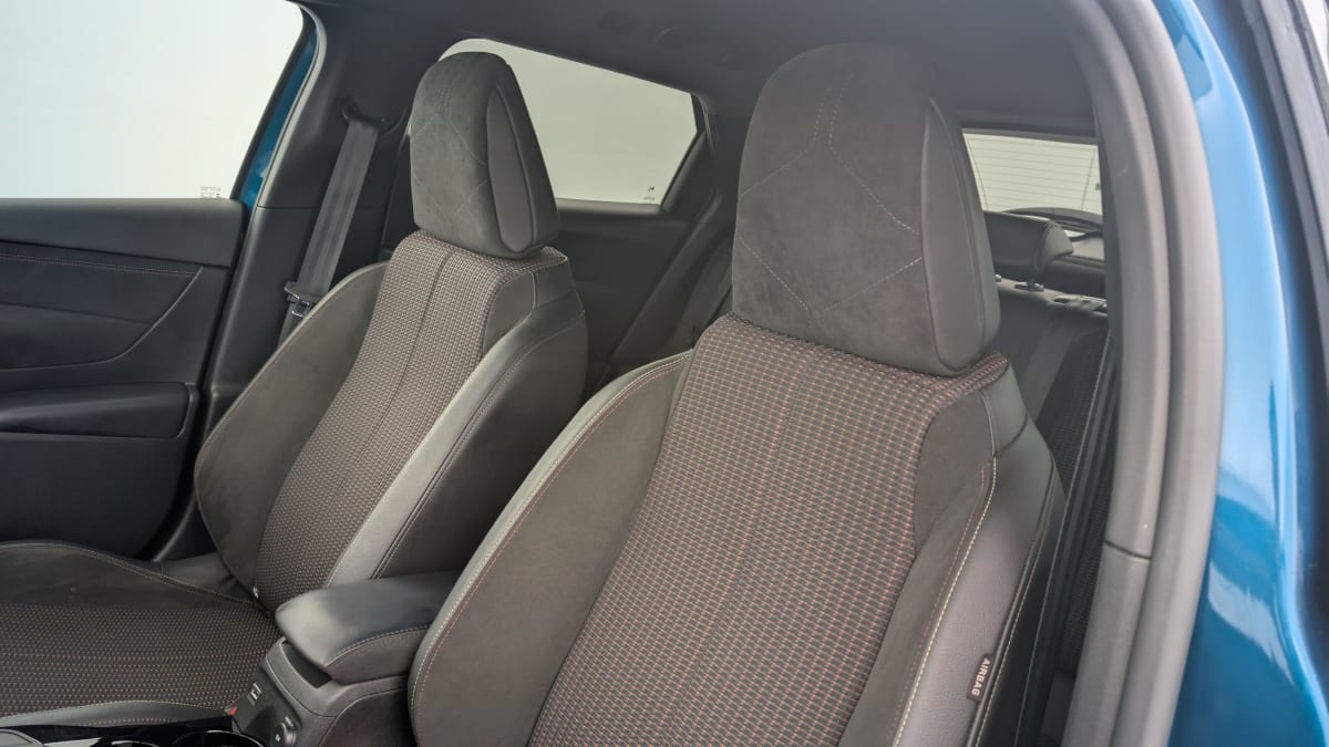 DS DS3 CROSSBACK PureTech 130 EAT8 Performance Line+