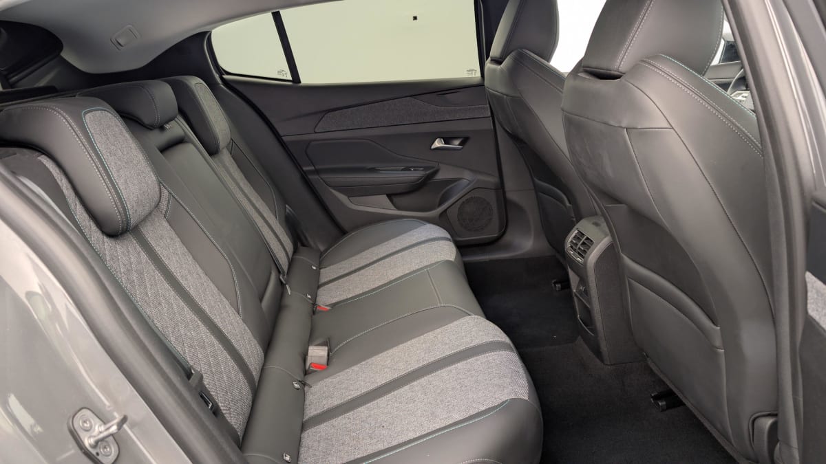 PEUGEOT 408 PureTech 130 ch S S EAT8 Allure