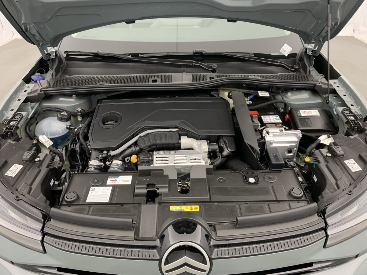 CITROEN C4  HYBRIDE 136 E-DCS6 PLUS