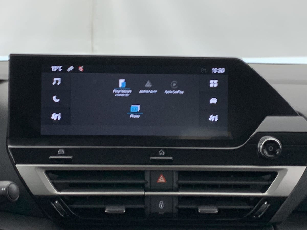 CITROEN C4  HYBRIDE 136 E-DCS6 PLUS
