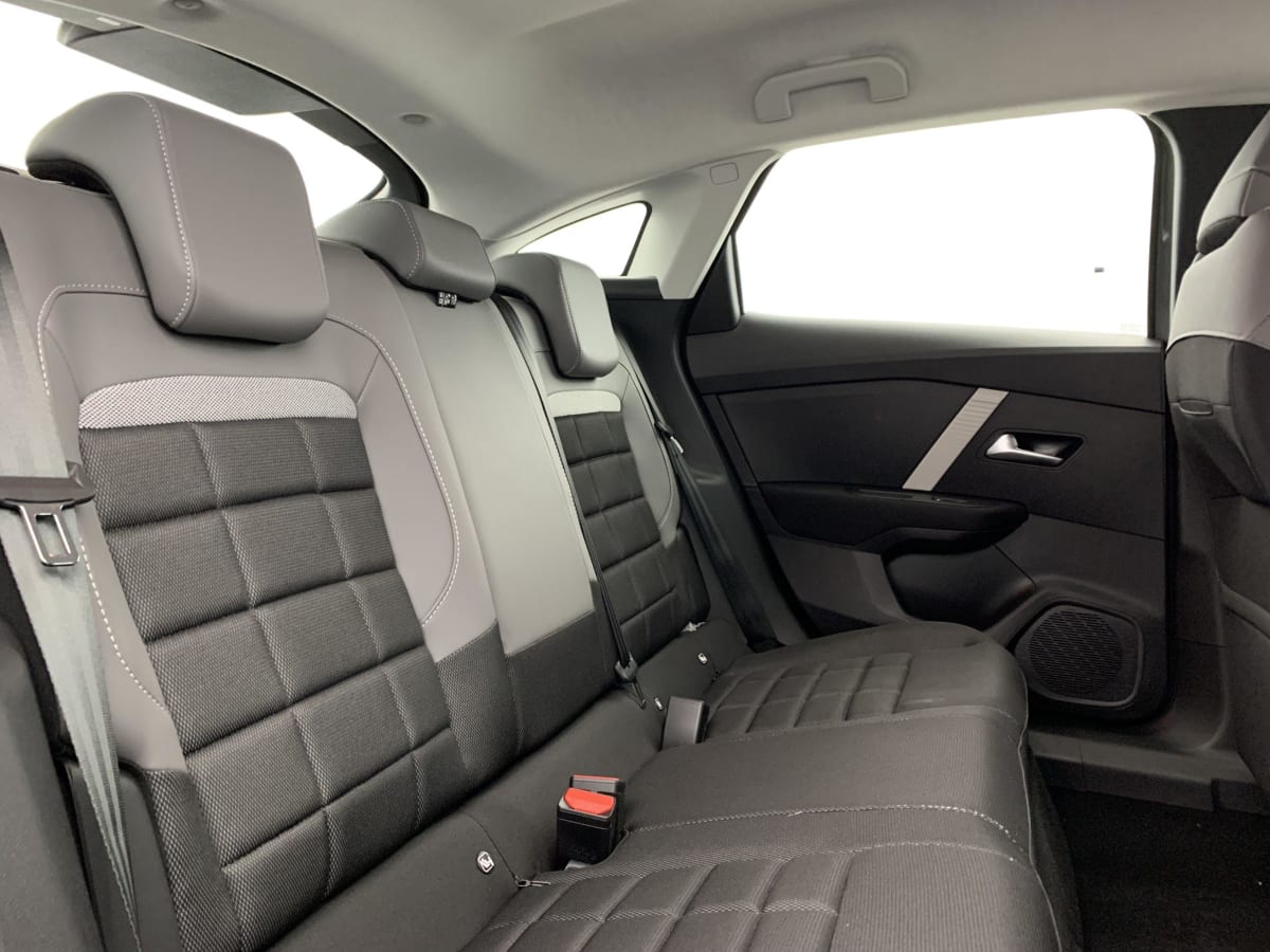 CITROEN C4  HYBRIDE 136 E-DCS6 PLUS