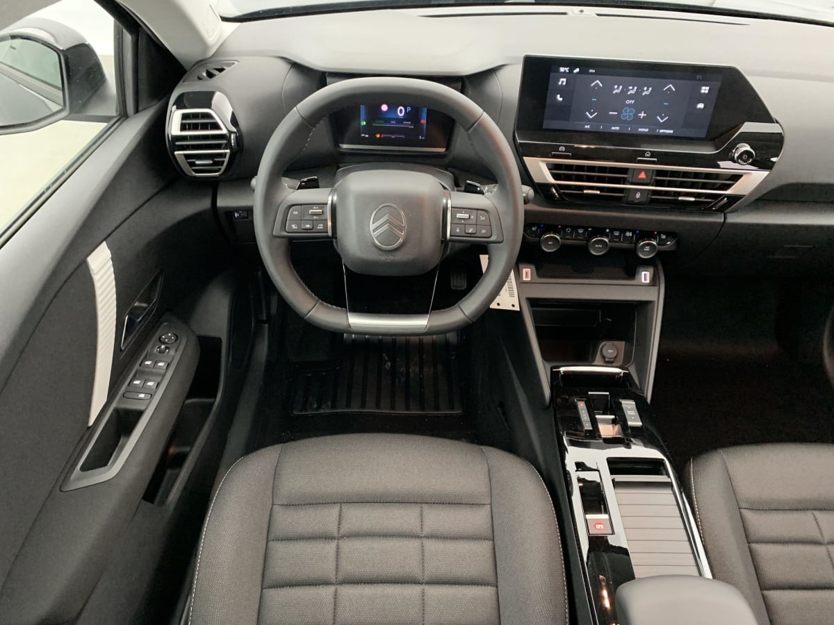 CITROEN C4  HYBRIDE 136 E-DCS6 PLUS