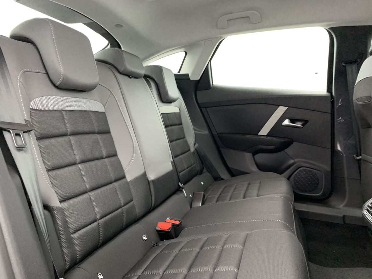 CITROEN C4  HYBRIDE 136 E-DCS6 PLUS