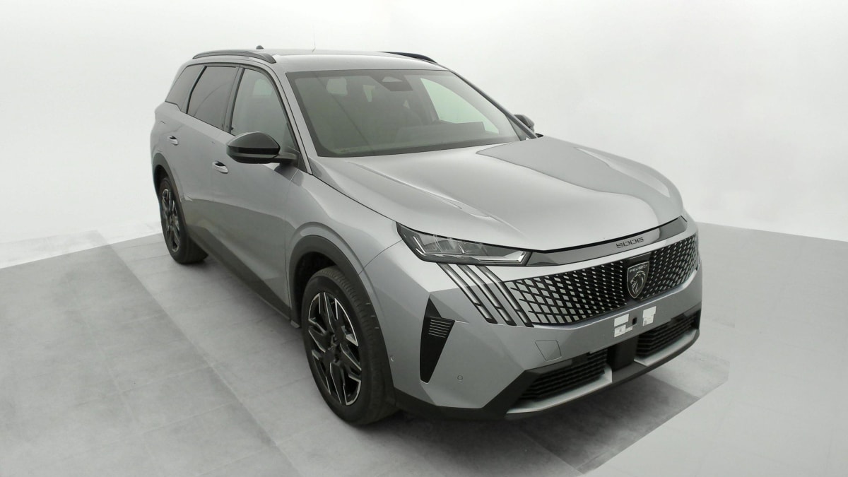 PEUGEOT 5008  HYBRID 136 E-DCS6 ALLURE