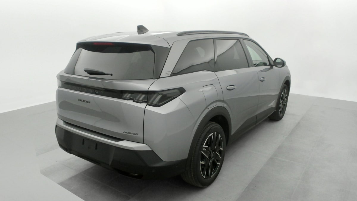 PEUGEOT 5008  HYBRID 136 E-DCS6 ALLURE