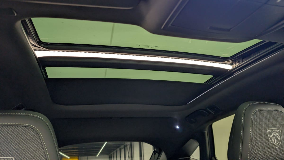 PEUGEOT 3008 Hybrid 145 e-DCS6 GT