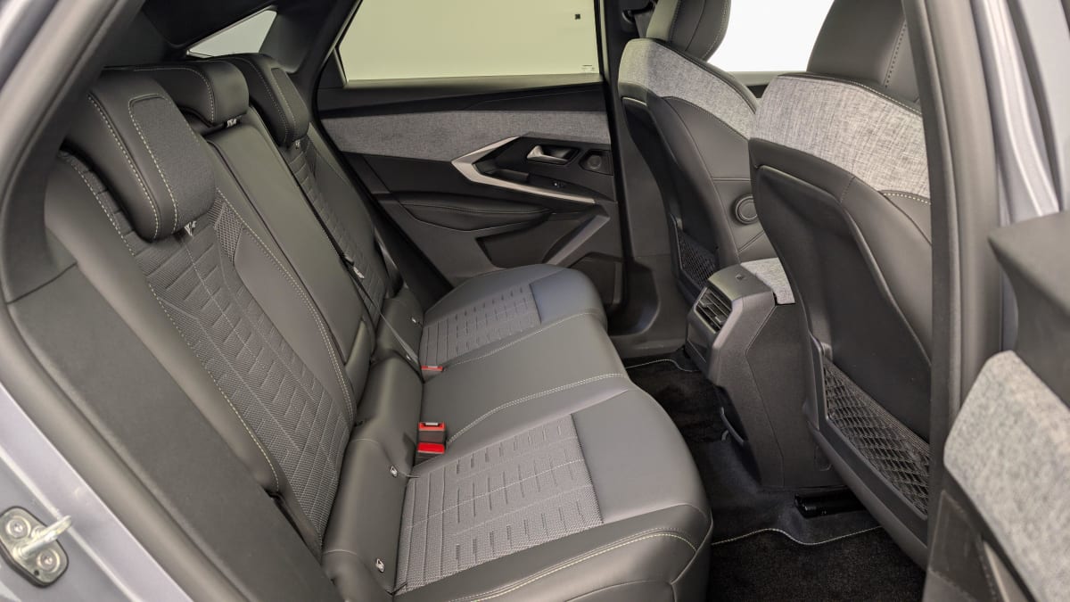 PEUGEOT 3008 Hybrid 145 e-DCS6 GT