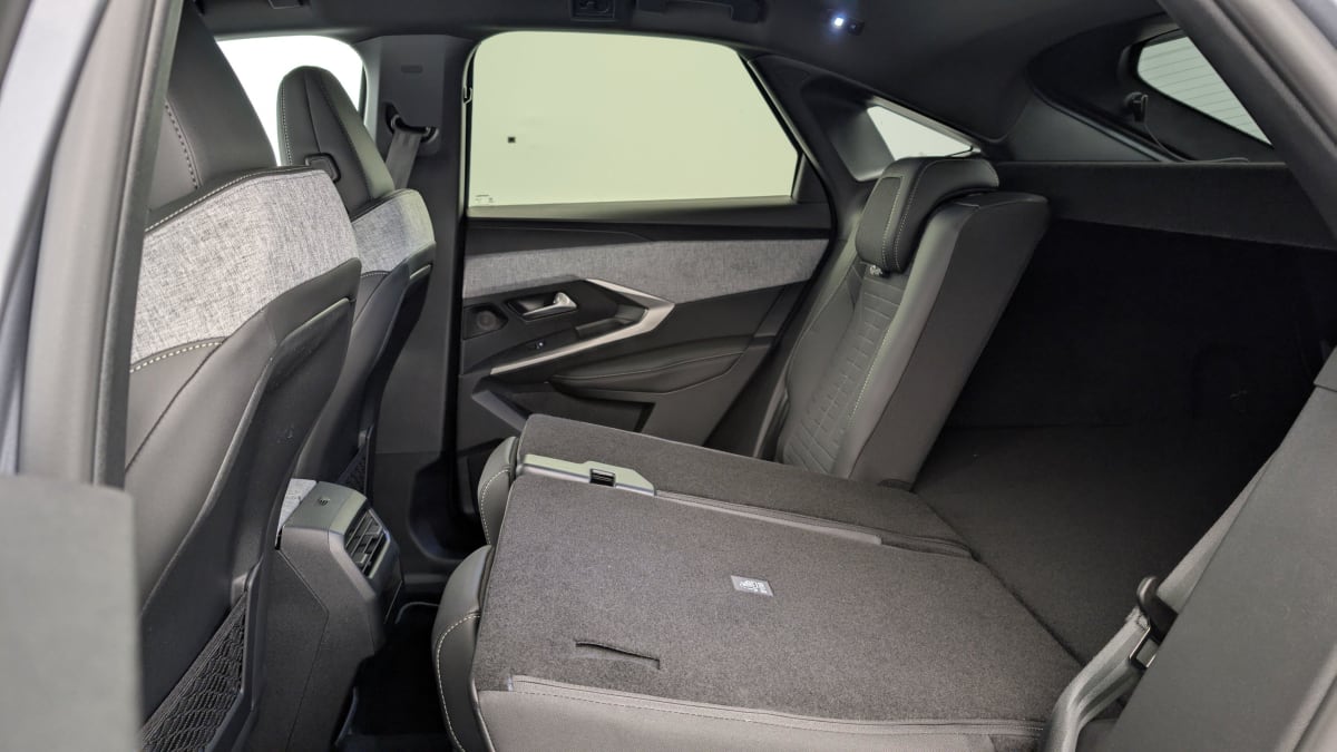 PEUGEOT 3008 Hybrid 145 e-DCS6 GT