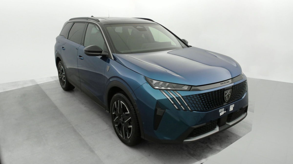 PEUGEOT 5008  HYBRID 145 E-DCS6 GT