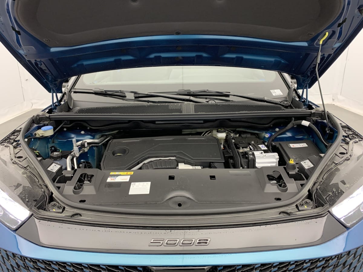 PEUGEOT 5008  HYBRID 145 E-DCS6 GT