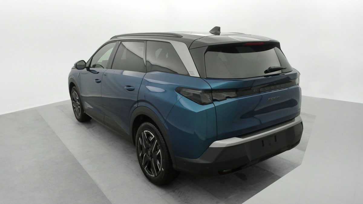PEUGEOT 5008  HYBRID 145 E-DCS6 GT