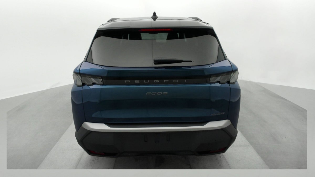 PEUGEOT 5008  HYBRID 145 E-DCS6 GT