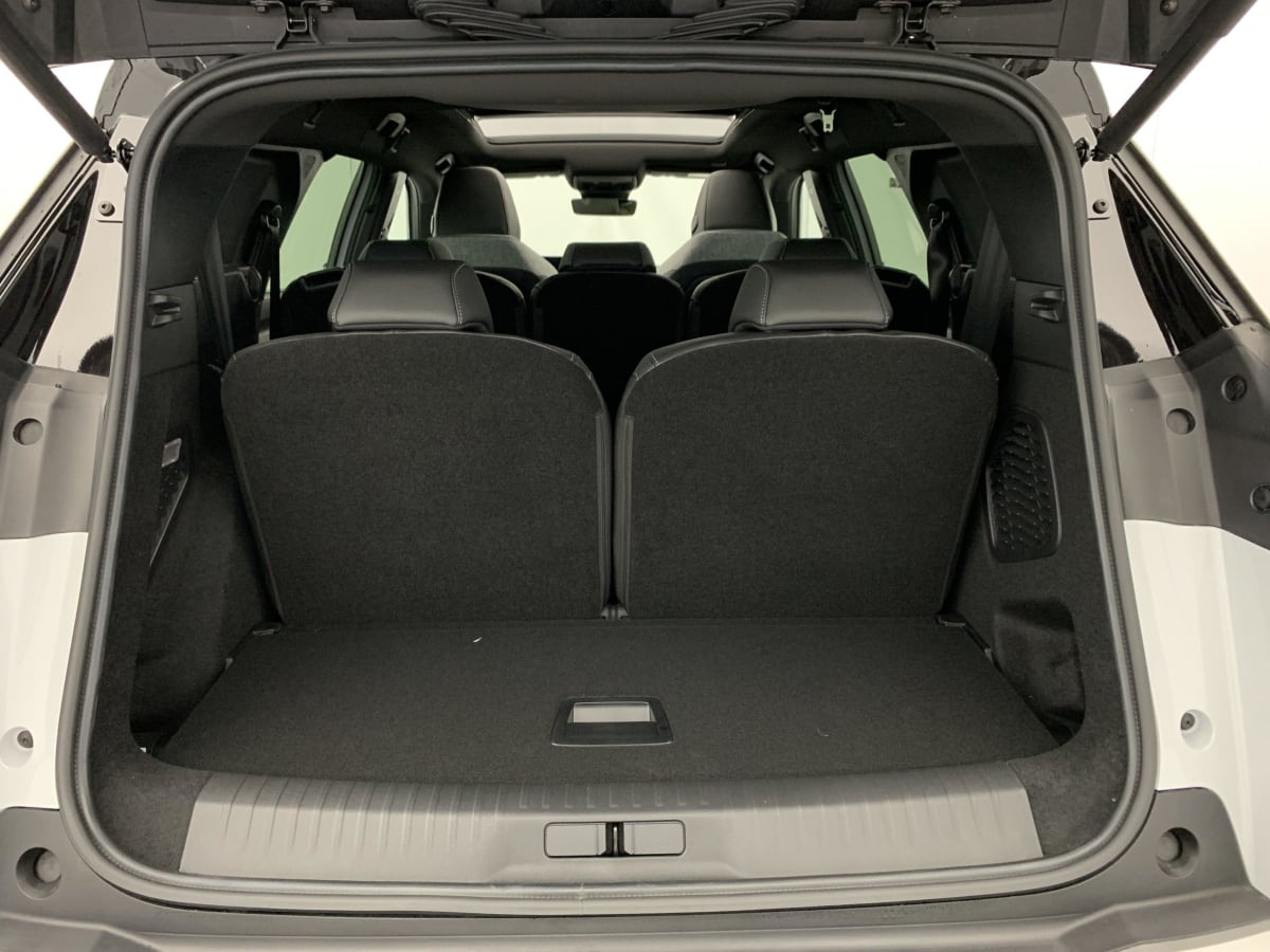 PEUGEOT 5008  HYBRID 145 E-DCS6 GT