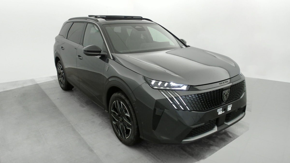 PEUGEOT 5008  HYBRID 145 E-DCS6 GT