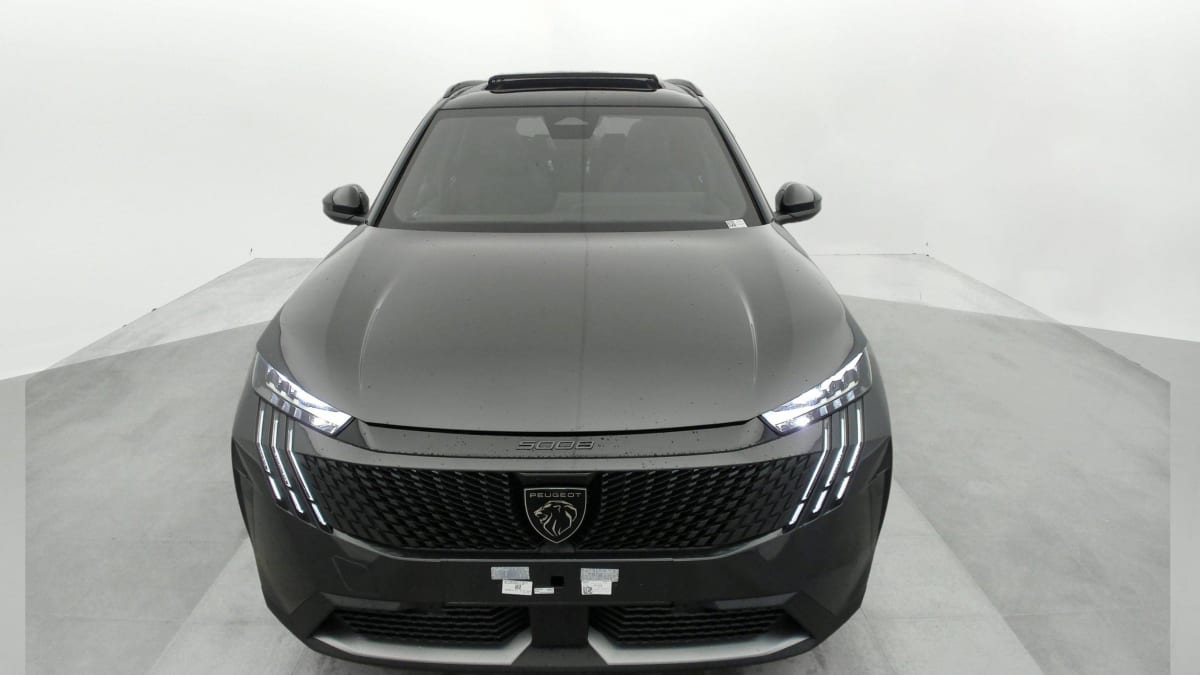 PEUGEOT 5008  HYBRID 145 E-DCS6 GT