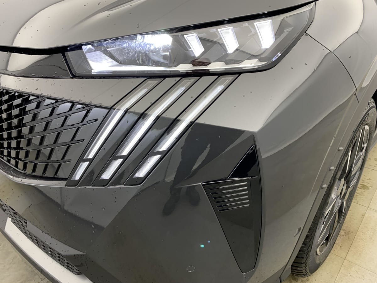 PEUGEOT 5008  HYBRID 145 E-DCS6 GT