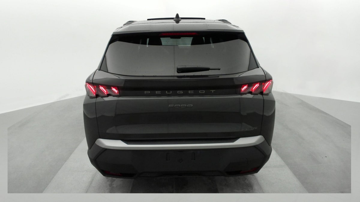 PEUGEOT 5008  HYBRID 145 E-DCS6 GT
