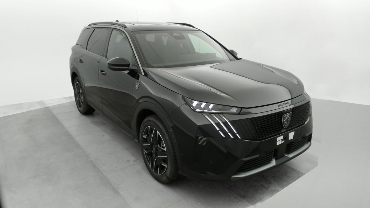 PEUGEOT 5008  HYBRID 145 E-DCS6 GT