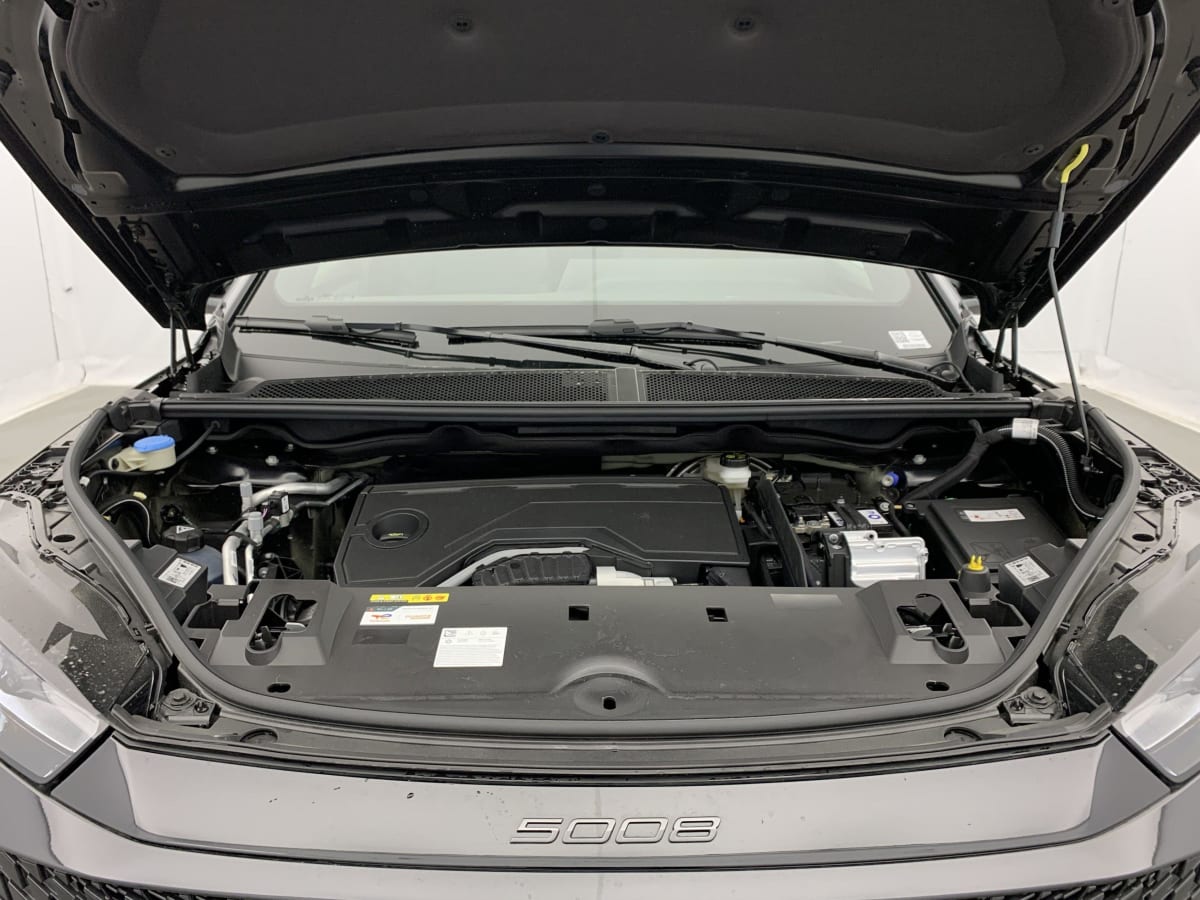 PEUGEOT 5008  HYBRID 145 E-DCS6 GT
