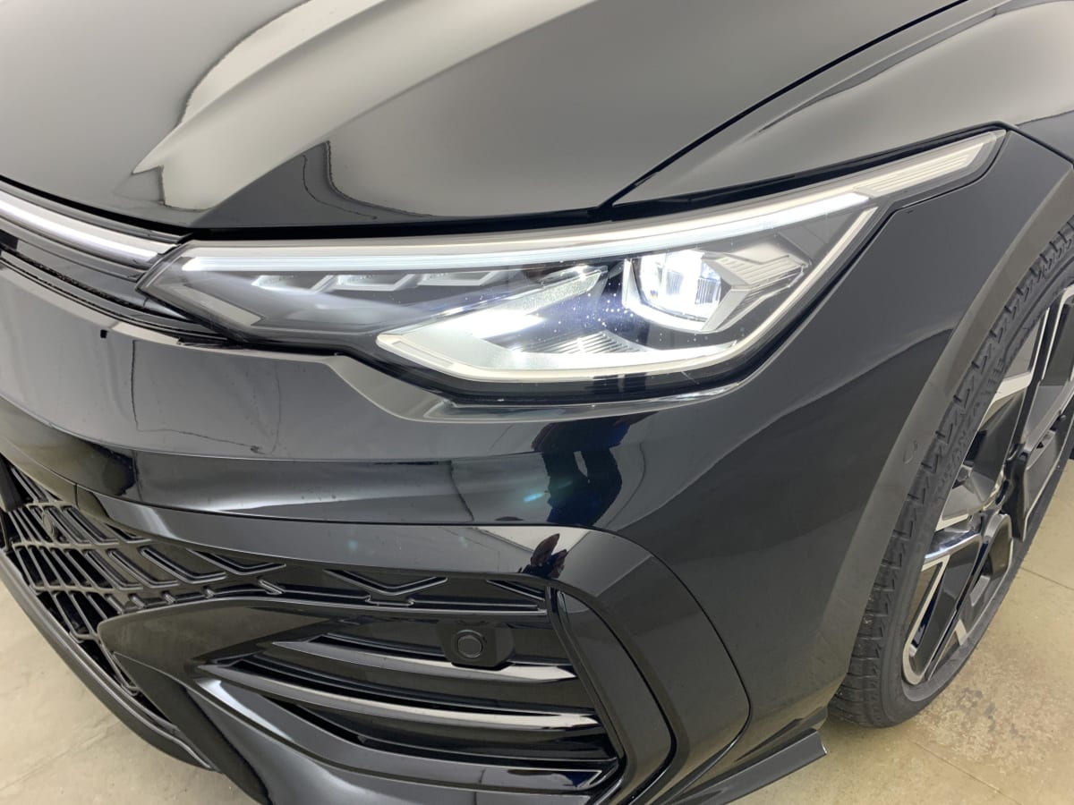 VOLKSWAGEN GOLF 8 2.0 TDI 150 DSG7 R-LINE