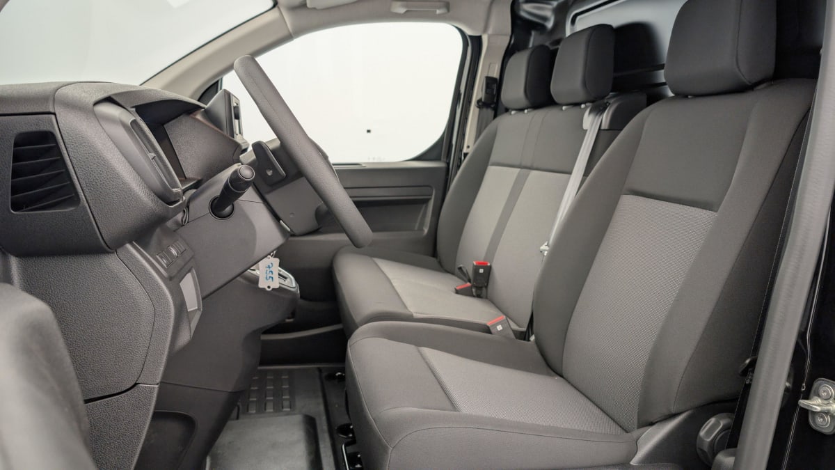 OPEL VIVARO FOURGON TAILLE M BLUEHDI 145 S S EAT8