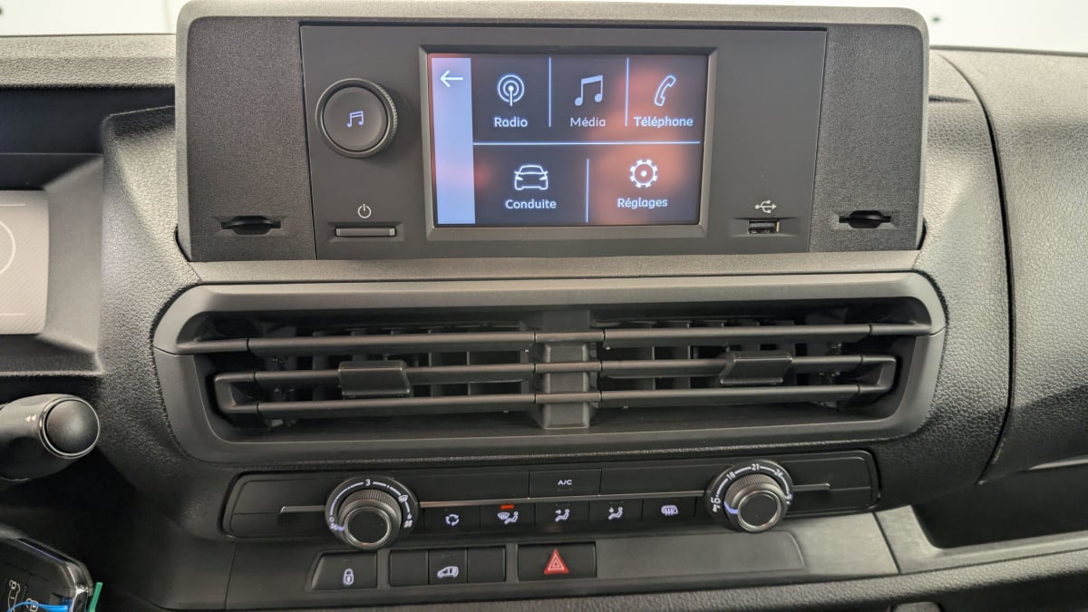 OPEL VIVARO FOURGON TAILLE M BLUEHDI 145 S S EAT8