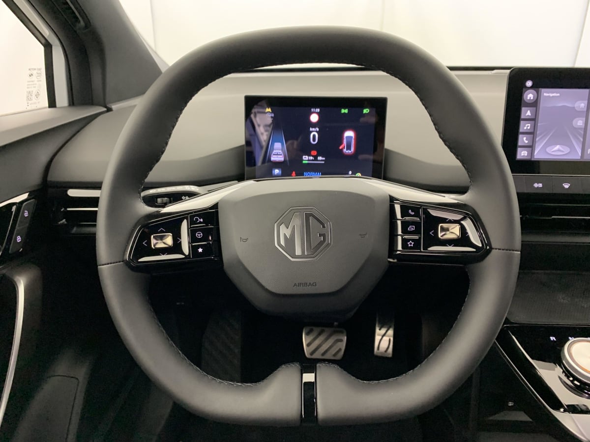 MG MG4 ELECTRIC 77KWH - 180 KW 2WD LUXURY
