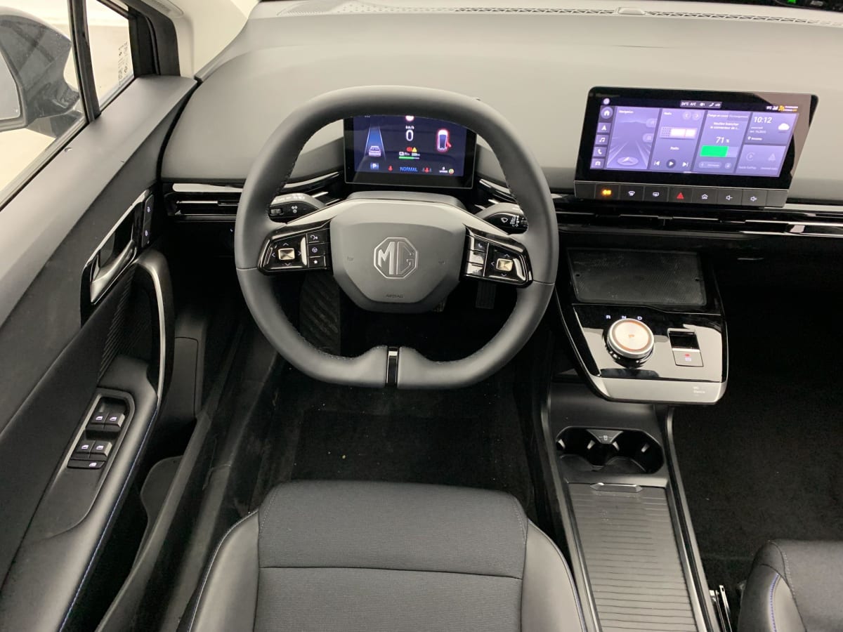 MG MG4 ELECTRIC 77KWH - 180 KW 2WD LUXURY