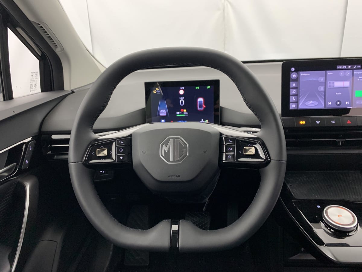 MG MG4 ELECTRIC 77KWH - 180 KW 2WD LUXURY
