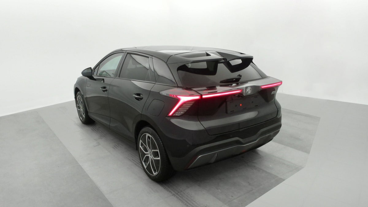 MG MG4 ELECTRIC 77KWH - 180 KW 2WD LUXURY