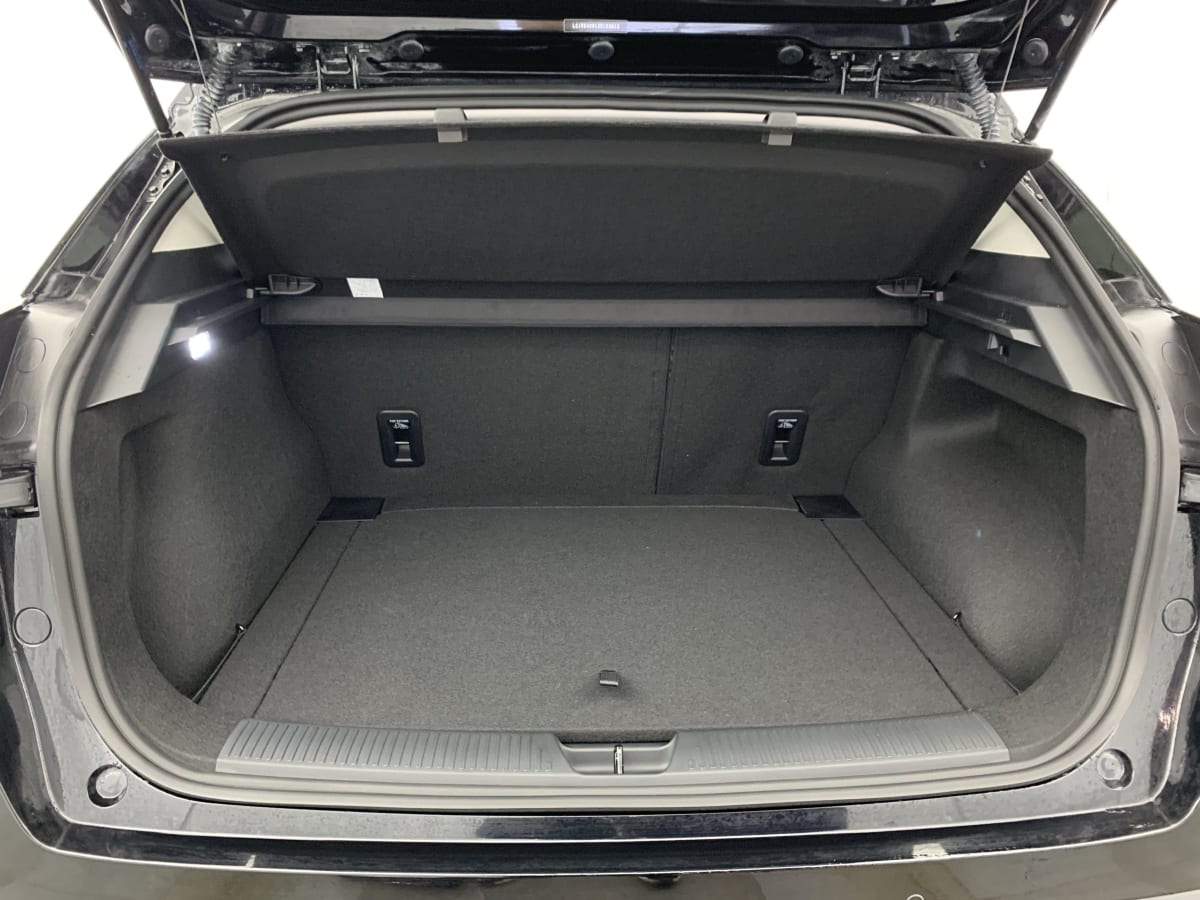 MG MG4 ELECTRIC 77KWH - 180 KW 2WD LUXURY