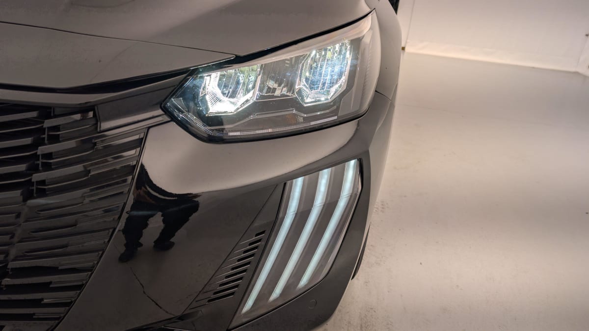 PEUGEOT 208 Hybrid 100 e-DCS6 Allure