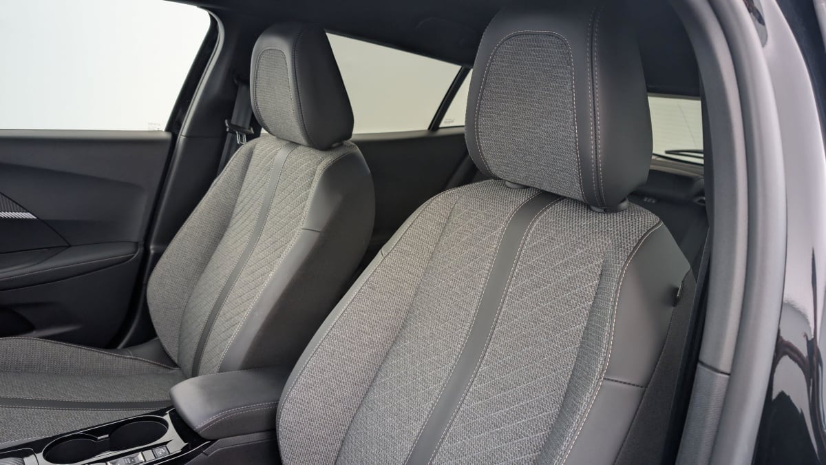 PEUGEOT 2008 PureTech 130 S S EAT8 Allure