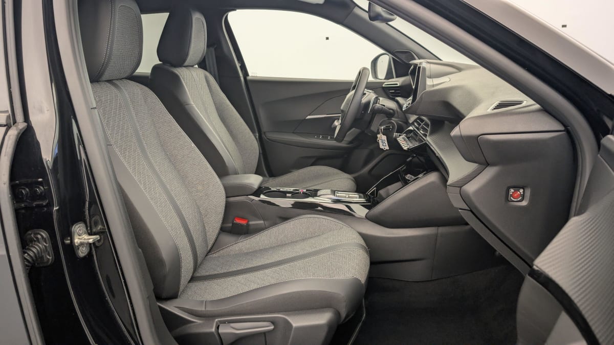 PEUGEOT 2008 PureTech 130 S S EAT8 Allure