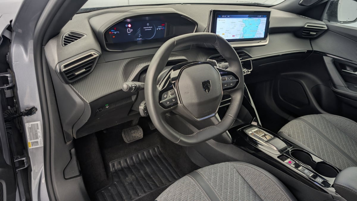 PEUGEOT 2008 PureTech 130 S S EAT8 Allure