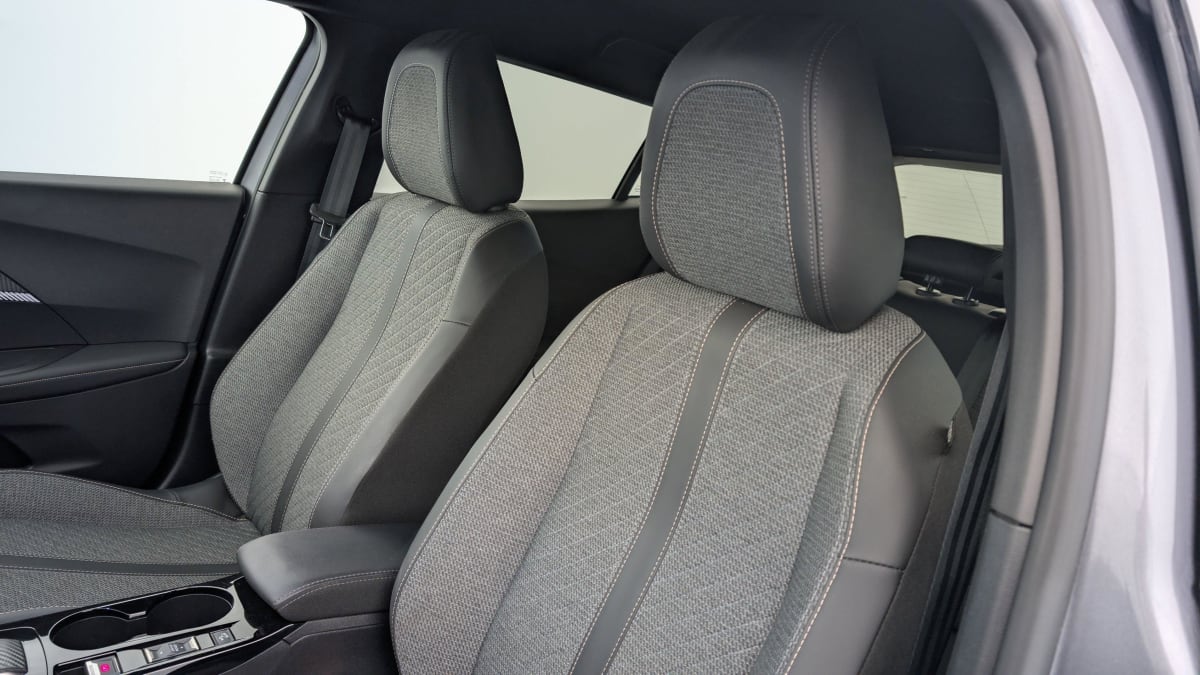 PEUGEOT 2008 PureTech 130 S S EAT8 Allure