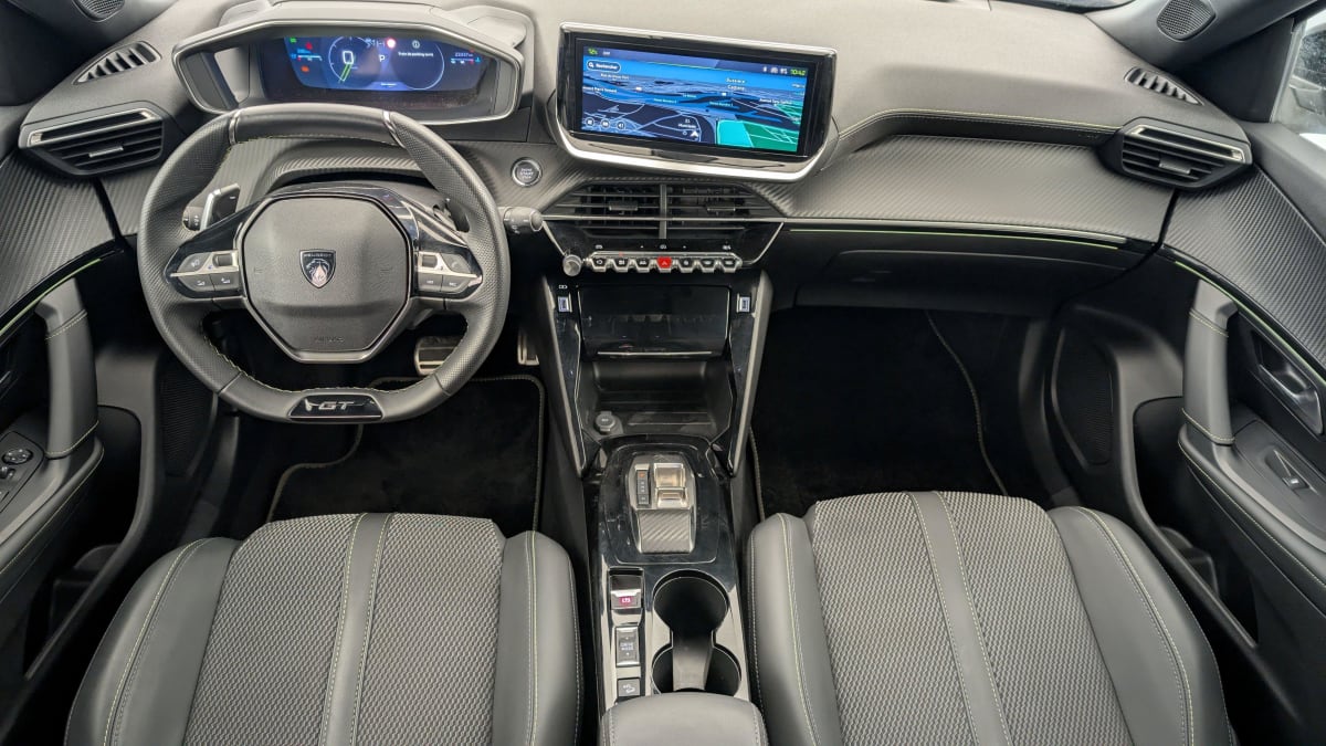 PEUGEOT 2008 PureTech 130 S S EAT8 GT